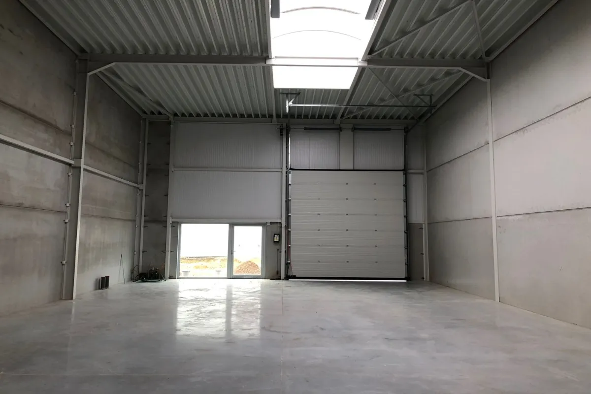 Handelszaak te  huur in Nossegem 1930 1800.00€  slaapkamers m² - Zoekertje 629678