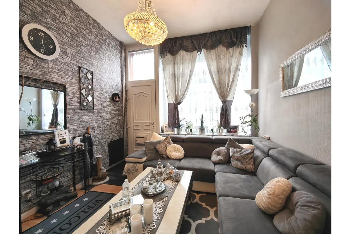 Huis te  koop in Sint-Jans-Molenbeek 1080 290000.00€ 3 slaapkamers 130.00m² - Zoekertje 630052