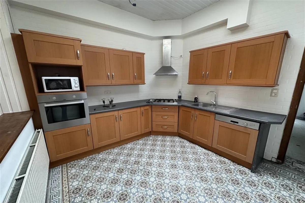 Huis te  huur in Gilly 6060 1500.00€ 4 slaapkamers 130.00m² - Zoekertje 629698