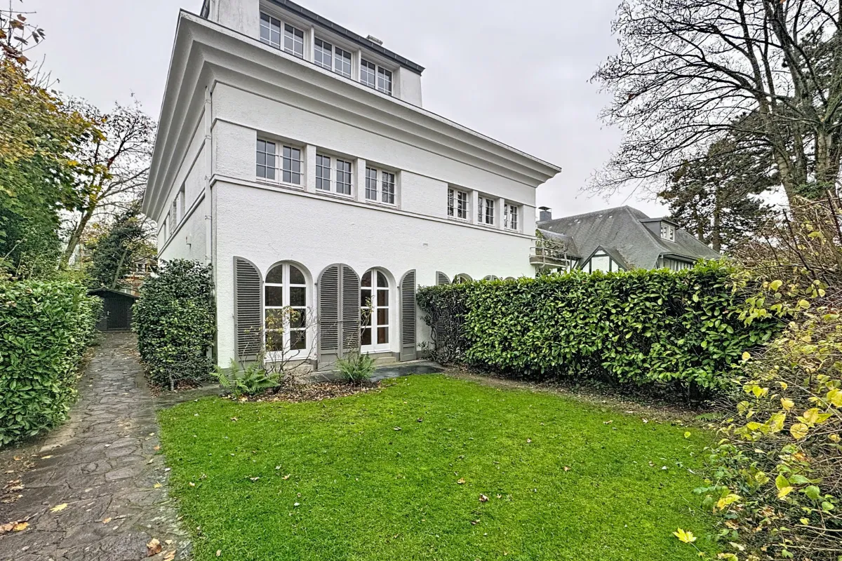 Huis te  huur in Ukkel 1180 3500.00€ 3 slaapkamers 262.00m² - Zoekertje 631076