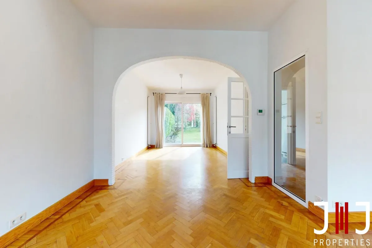 Maison à louer à Auderghem 1160 3050.00€ 5 chambres 250.00m² - annonce 630832