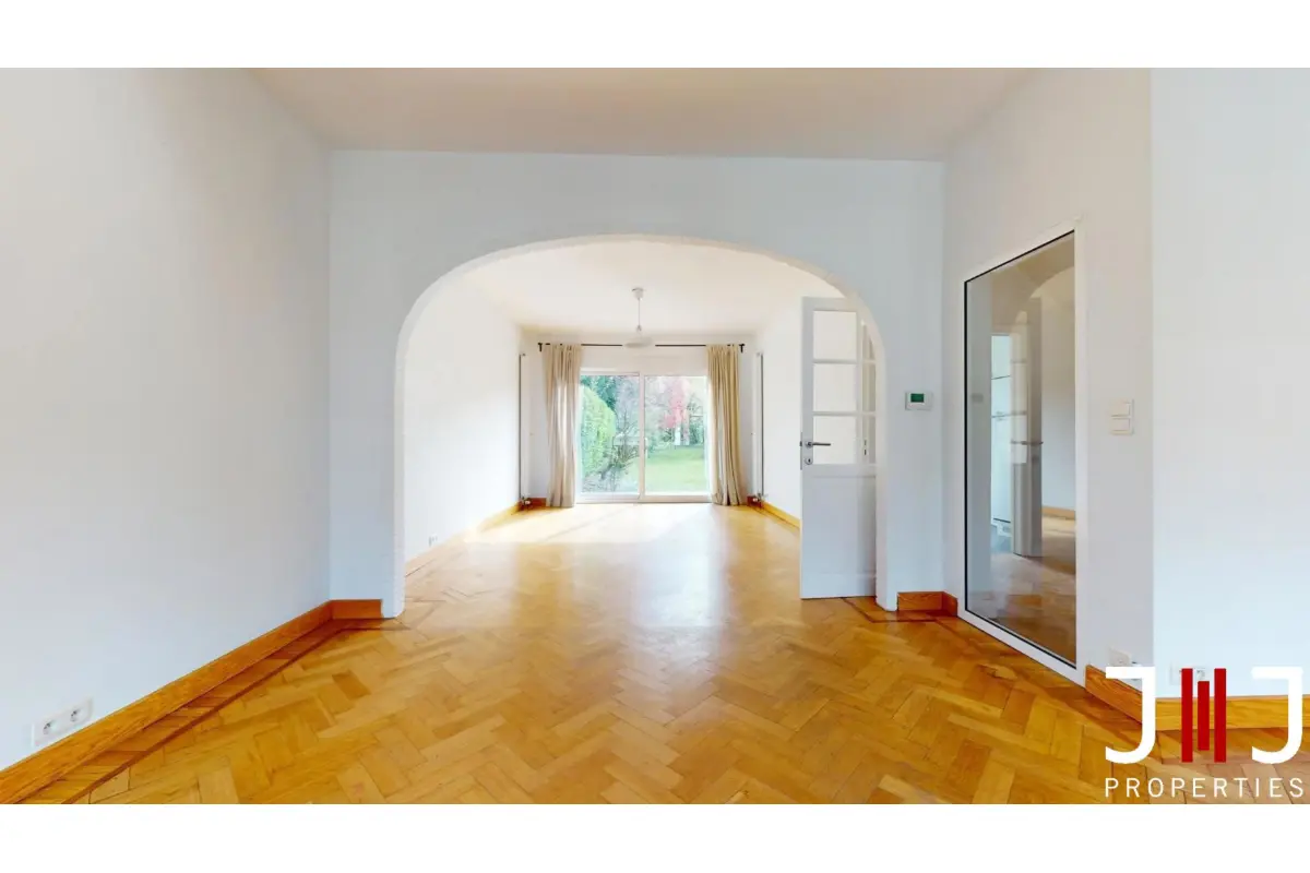 Huis te  huur in Oudergem 1160 3050.00€ 5 slaapkamers 250.00m² - Zoekertje 630832