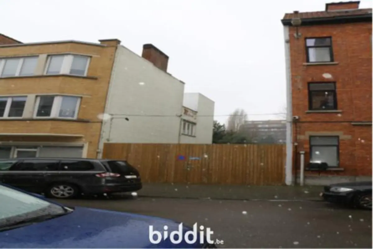 Terrain à vendre à Woluwe-Saint-Lambert 1200 150000.00€  chambres m² - annonce 631414