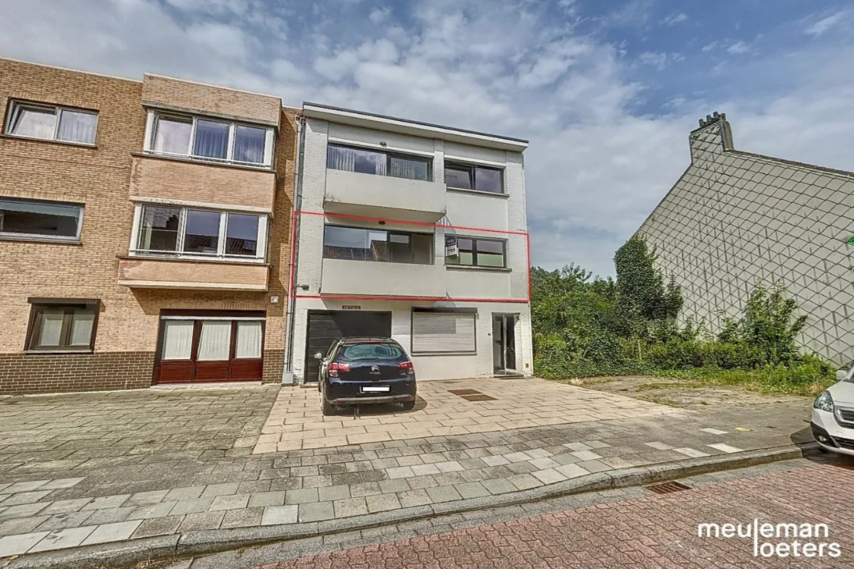 Appartement te  koop in Assebroek 8310 325000.00€ 2 slaapkamers 93.00m² - Zoekertje 630588