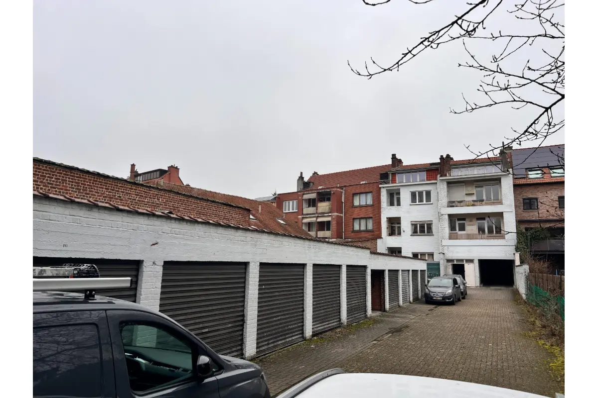 Parking te  koop in Sint-Lambrechts-Woluwe 1200 35000.00€  slaapkamers m² - Zoekertje 751324