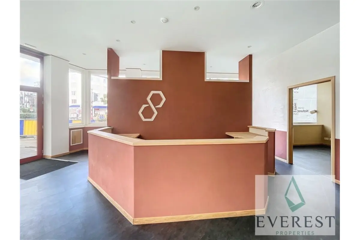 Commerce à louer à Laeken 1020 2400.00€  chambres 160.00m² - annonce 631345