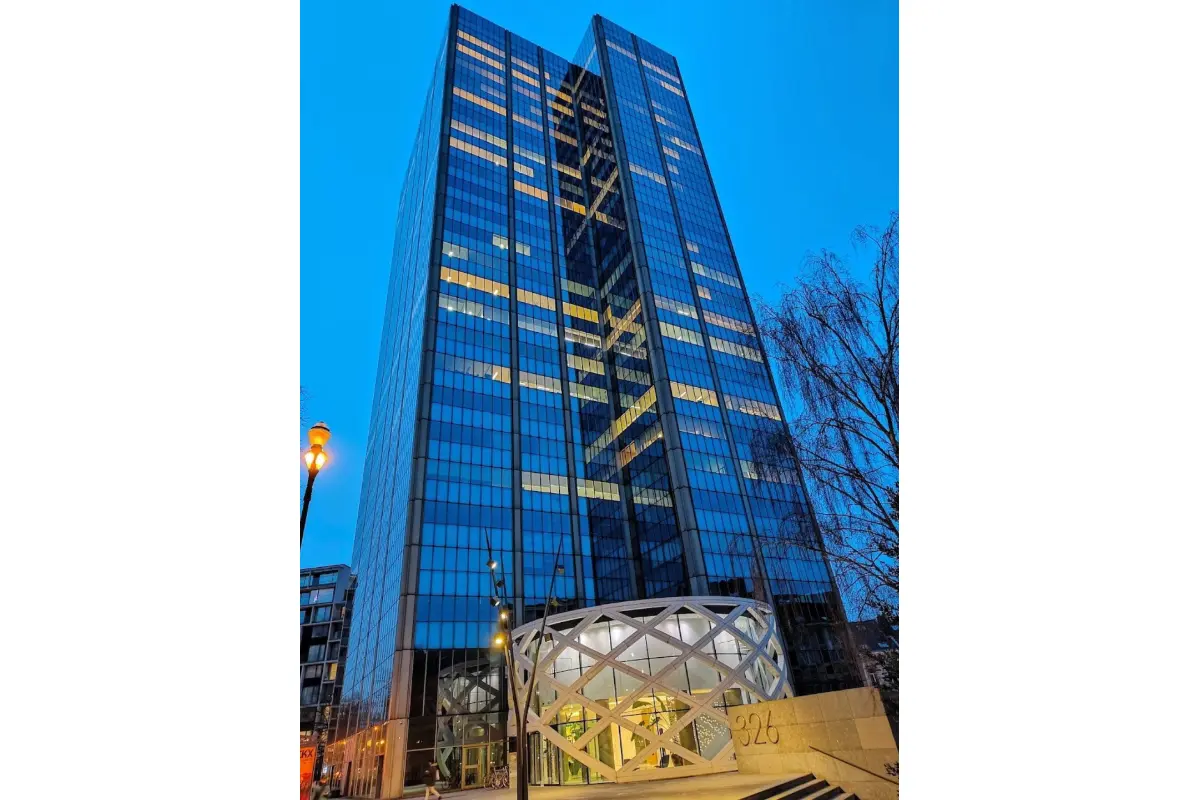 Commerce à louer à Bruxelles 1000 0.00€  chambres 500.00m² - annonce 630955