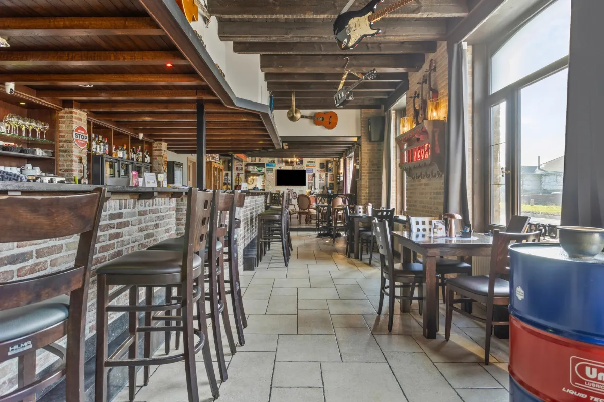 Appartementsgebouw te  koop in Diksmuide 8600 349000.00€ 3 slaapkamers 327.00m² - Zoekertje 630646