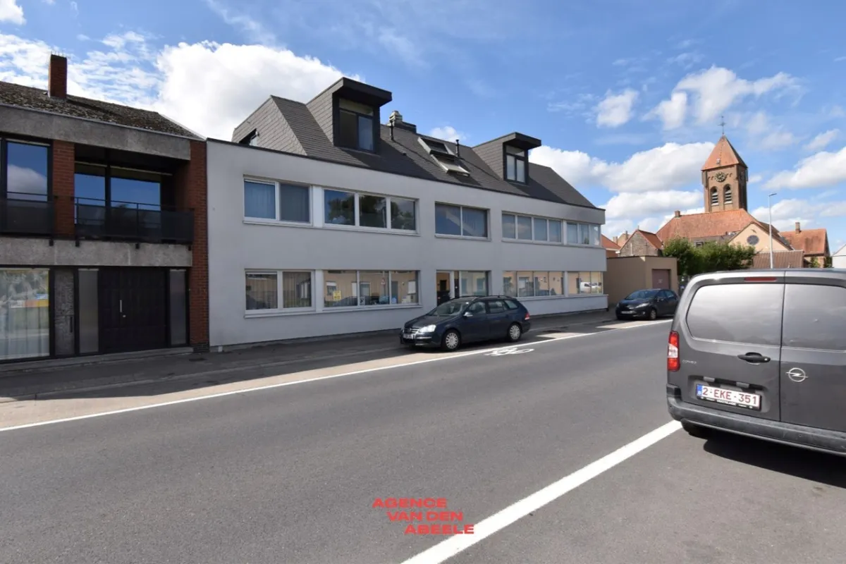 Appartementsgebouw te  koop in Oostkamp 8020 1330000.00€ 11 slaapkamers m² - Zoekertje 630596