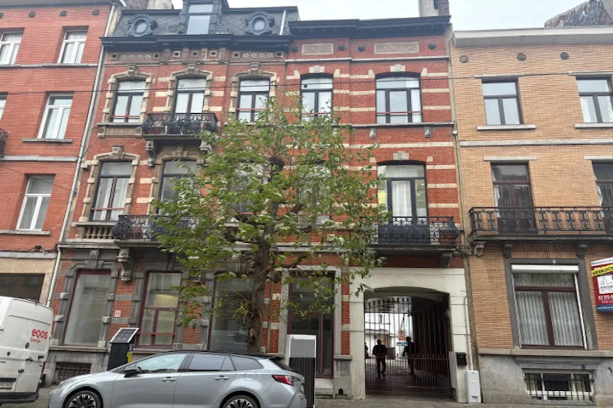 Appartementsgebouw te  koop in Anderlecht 1070 990000.00€  slaapkamers 595.00m² - Zoekertje 630885
