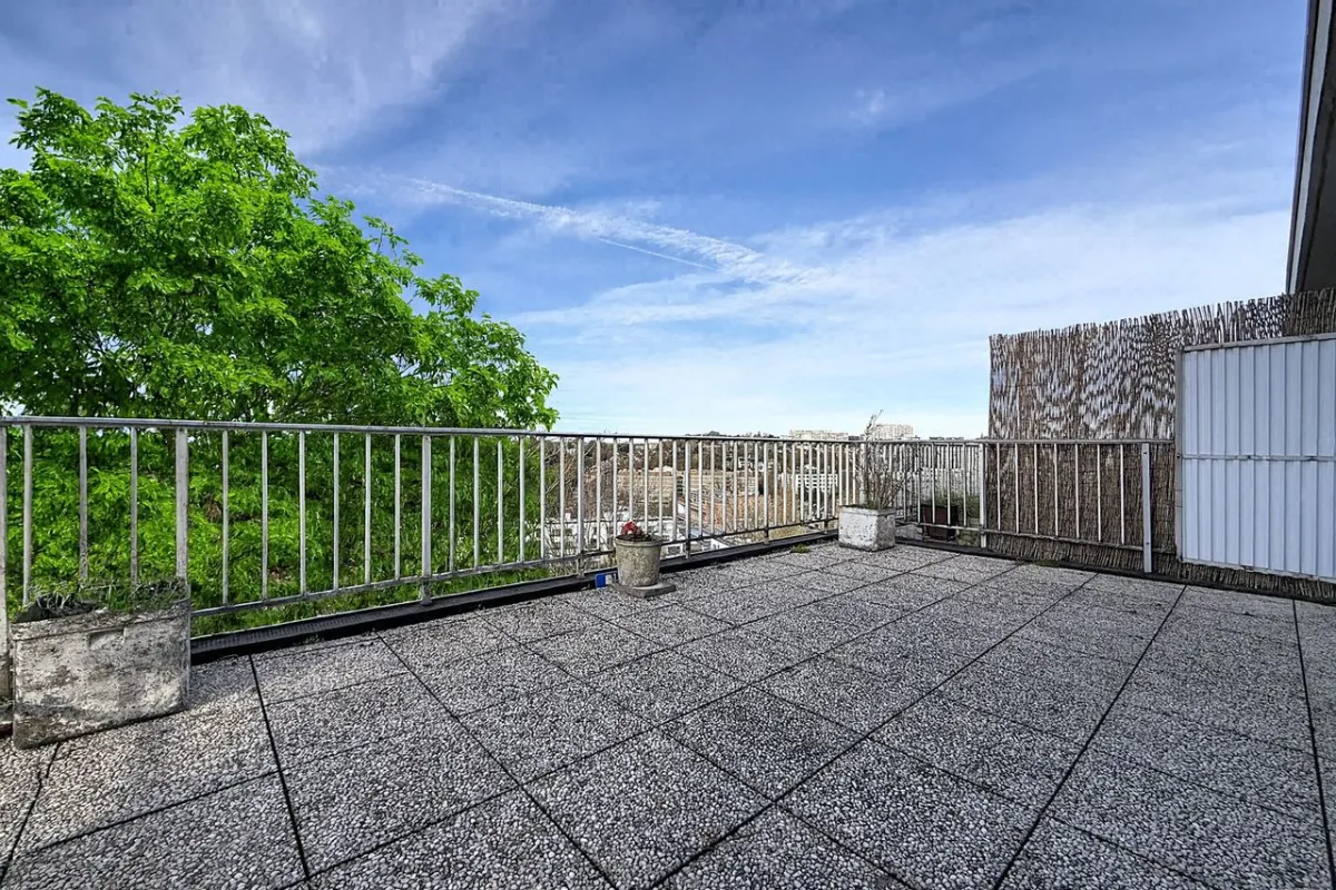 Appartement te  koop in Ukkel 1180 235000.00€ 1 slaapkamers 44.00m² - Zoekertje 631122