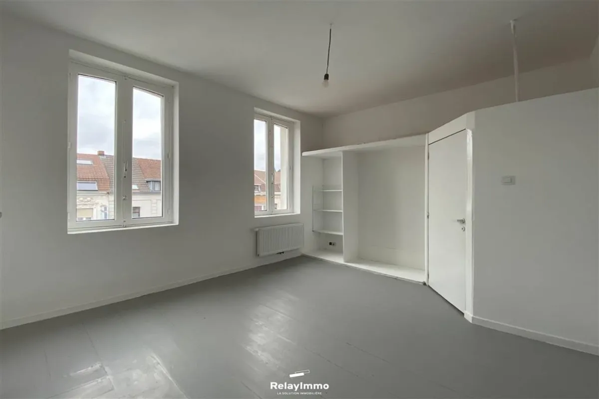 Studio te  huur in Doornik 7500 350.00€ 8 slaapkamers m² - Zoekertje 632013