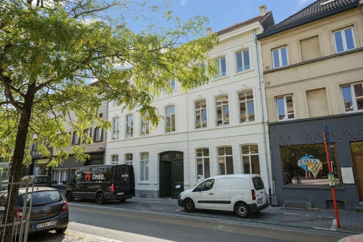 Duplex te  huur in Kortrijk 8500 950.00€ 2 slaapkamers m² - Zoekertje 632634