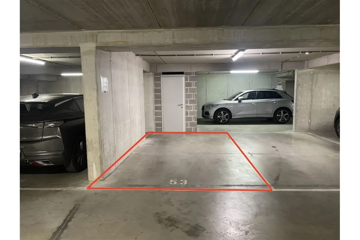 Parking te  huur in Brussel 1000 115.00€  slaapkamers m² - Zoekertje 632494