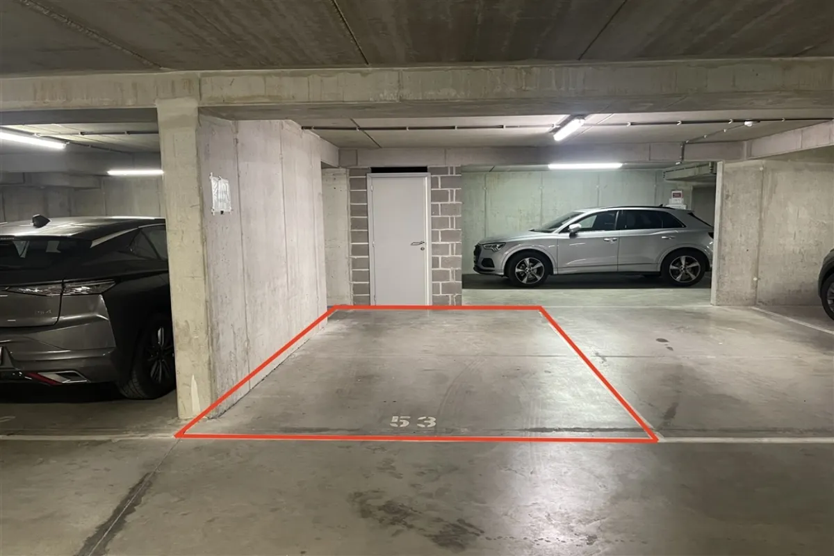 Parking te  huur in Brussel 1000 115.00€  slaapkamers m² - Zoekertje 632494