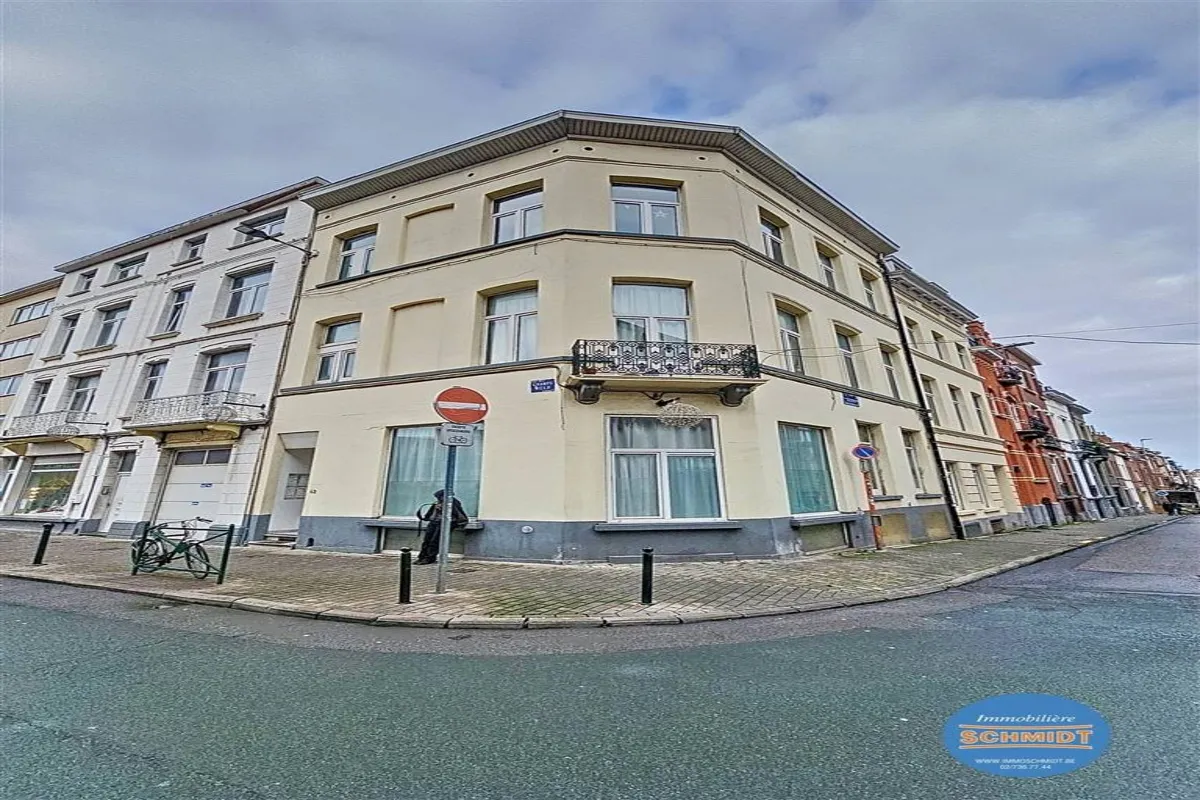 Studio te  huur in Etterbeek 1040 780.00€  slaapkamers 35.00m² - Zoekertje 632010