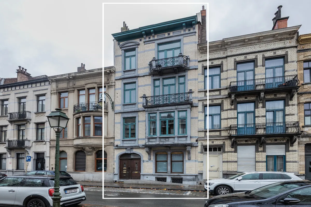 Appartementsgebouw te  koop in Sint-Jans-Molenbeek 1080 850000.00€ 9 slaapkamers 435.00m² - Zoekertje 632596