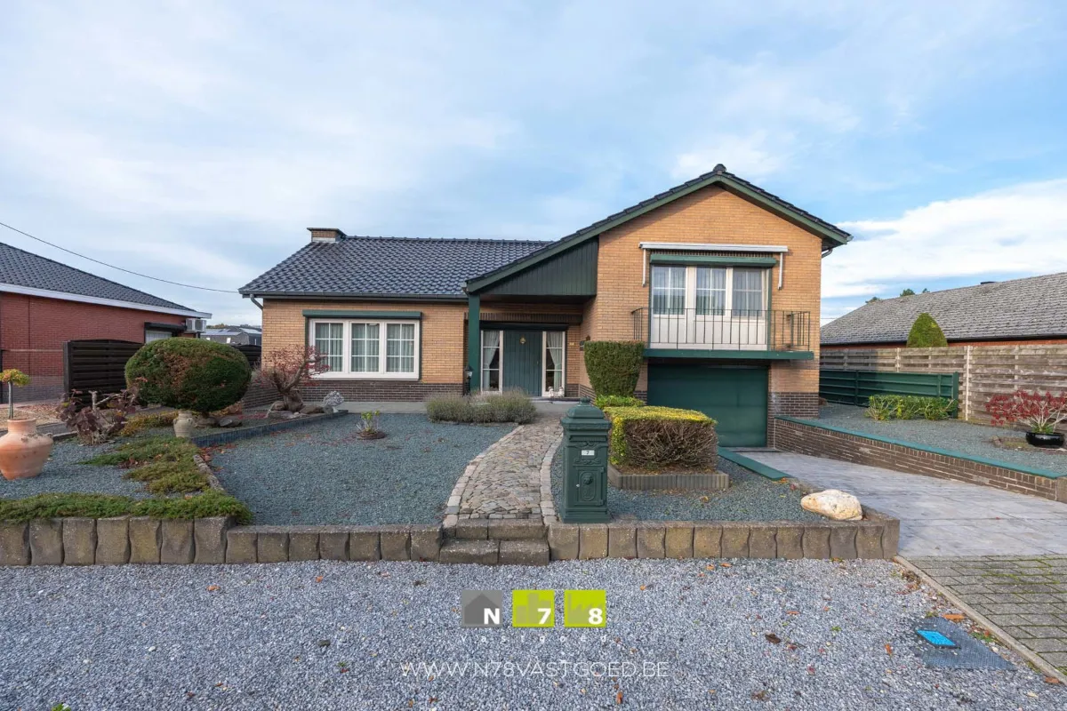 Maison à vendre à Meeuwen-Gruitrode 3670 329000.00€ 3 chambres 166.00m² - annonce 631748