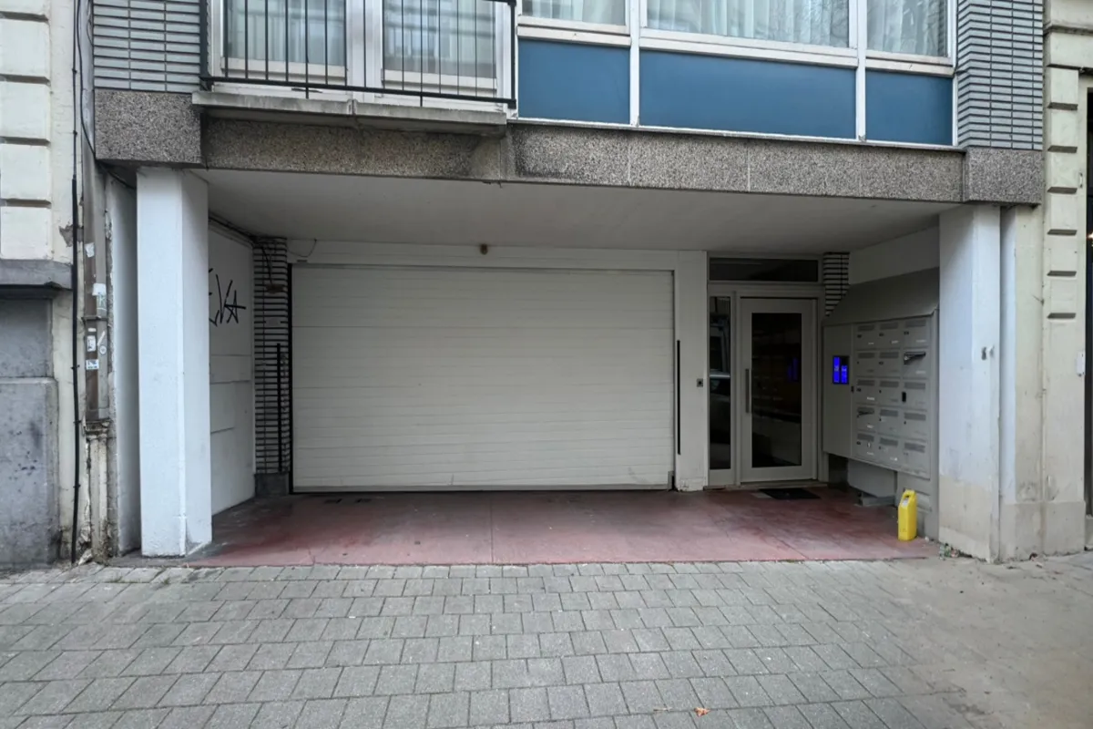 Parking te  huur in Elsene 1050 150.00€  slaapkamers m² - Zoekertje 632562