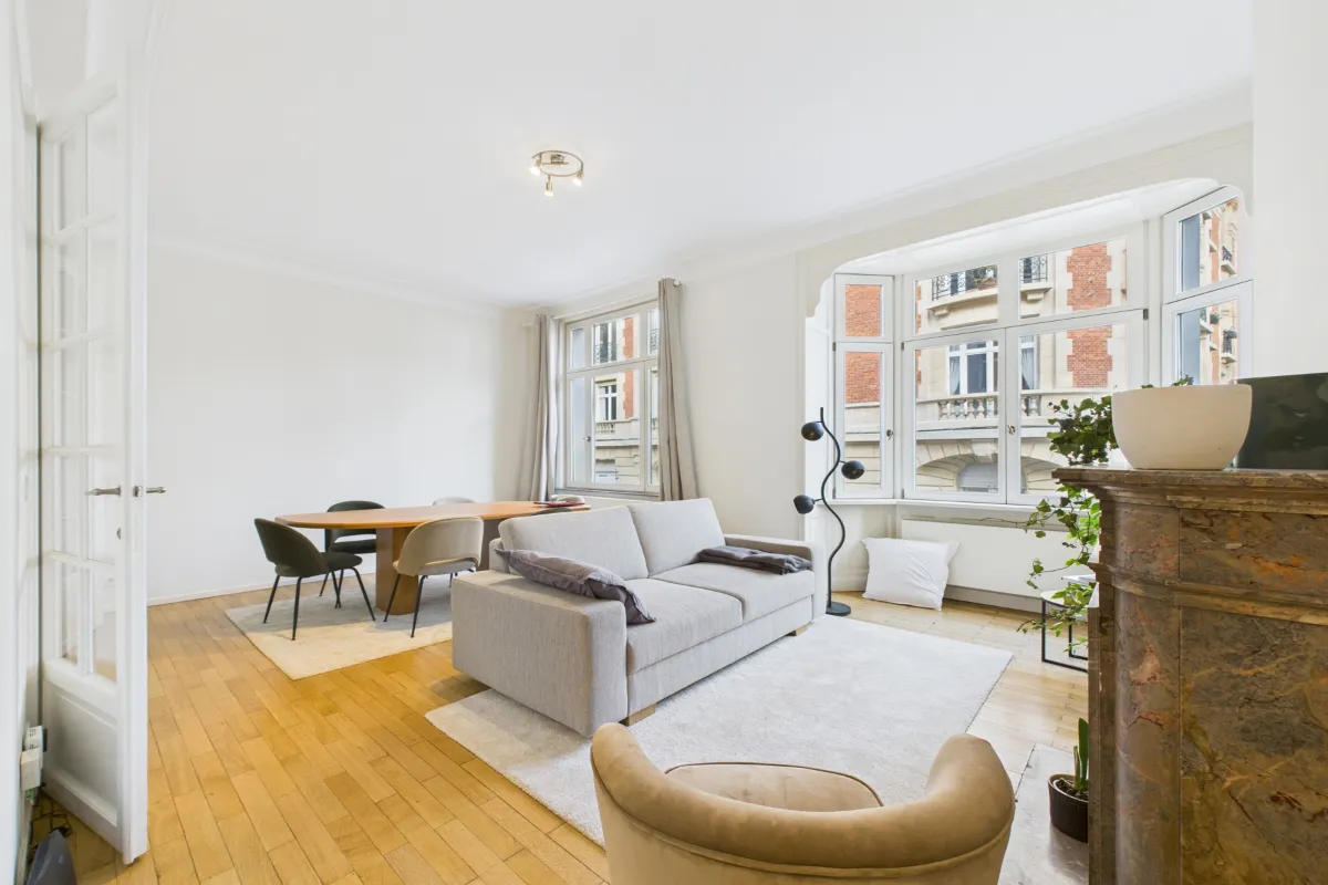 Appartement te  in Sint-Gillis 1060 800.00€ 1 slaapkamers 110.00m² - Zoekertje 632591