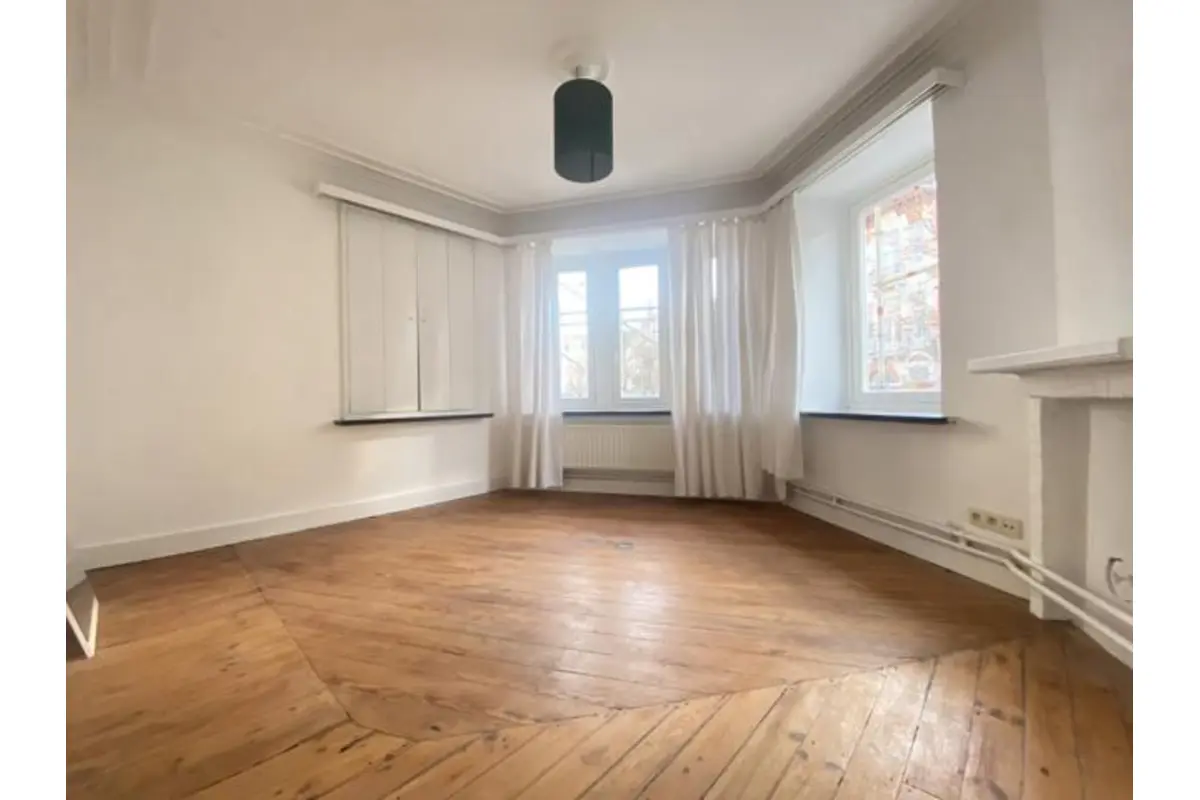 Studio à  à Saint-Gilles 1060 745.00€  chambres m² - annonce 632109