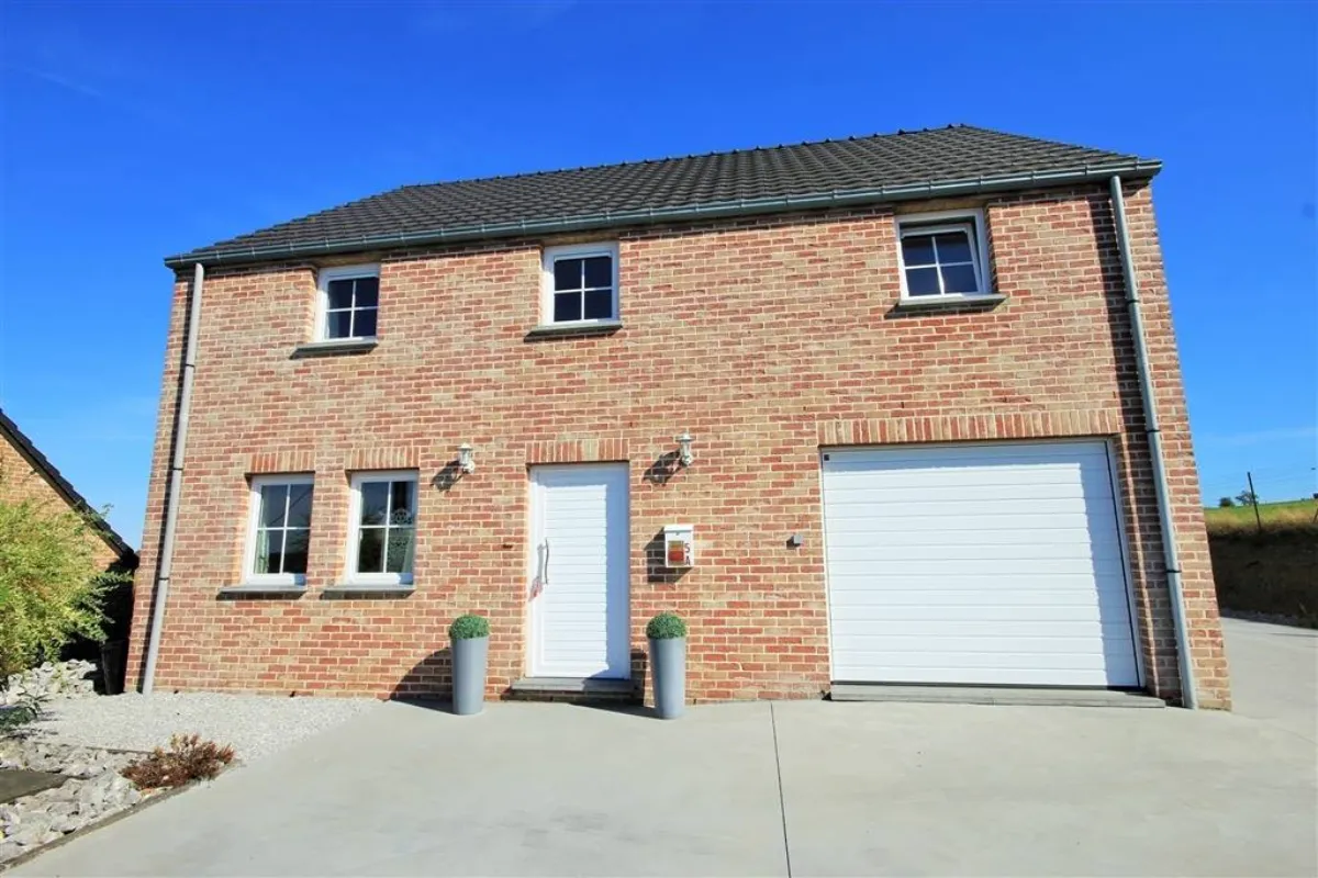 Huis te  huur in Grandrieu 6470 1100.00€ 3 slaapkamers 183.00m² - Zoekertje 633463