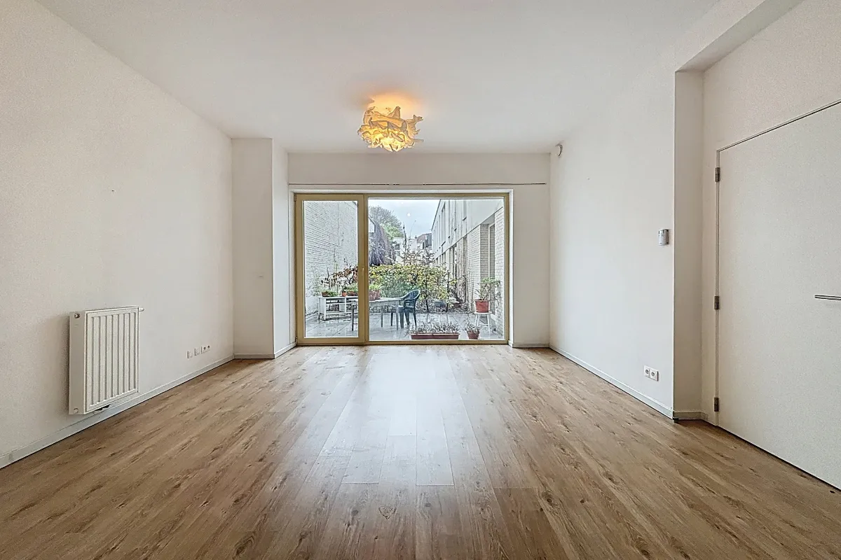 Rez-de-chaussée à louer à Anderlecht 1070 1300.00€ 1 chambres 70.00m² - annonce 633016
