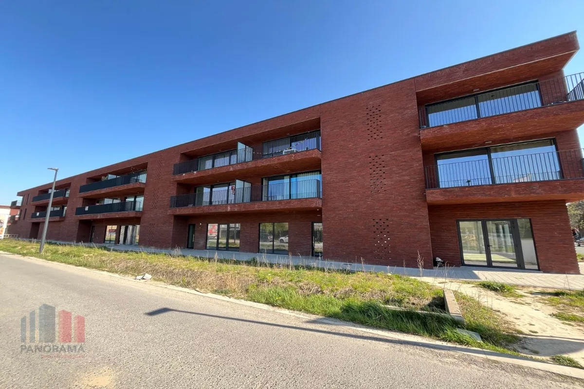 Handelszaak te  koop in Drongen 9031 804082.00€  slaapkamers 297.00m² - Zoekertje 632765