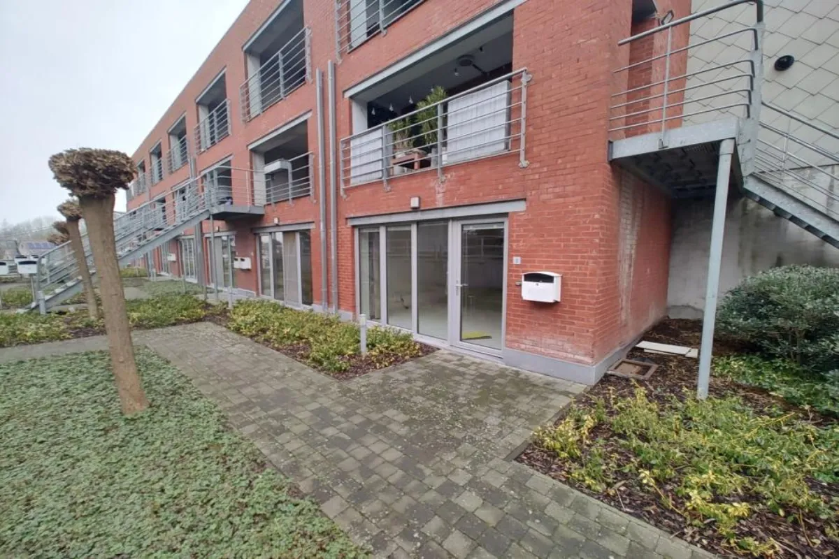 Appartement te  koop in Roosdaal 1760 210000.00€ 1 slaapkamers 70.00m² - Zoekertje 632745
