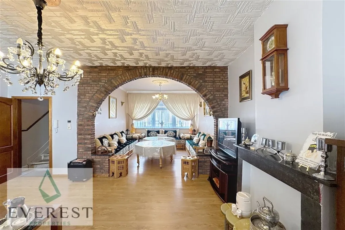 Huis te  koop in Anderlecht 1070 415000.00€ 3 slaapkamers 150.00m² - Zoekertje 633404