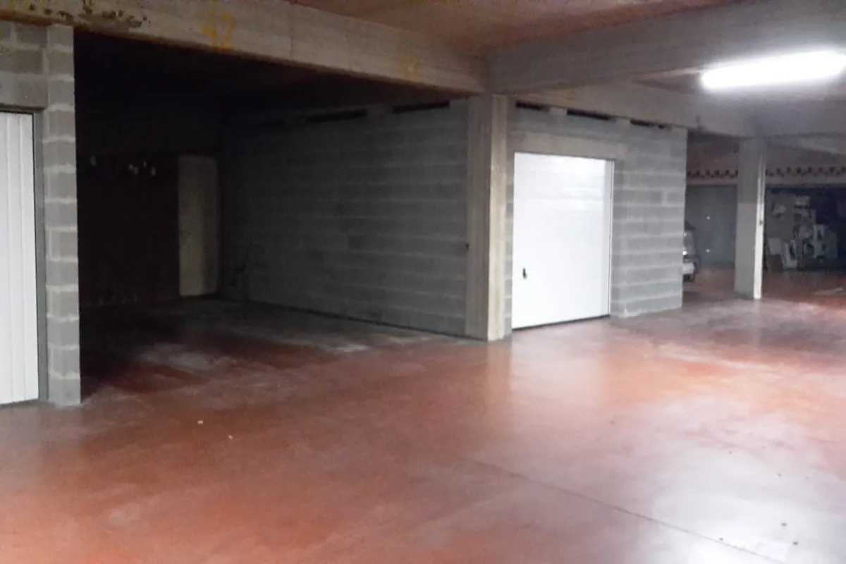 Parking & garage te  huur in Watermaal-Bosvoorde 1170 95.00€  slaapkamers m² - Zoekertje 633066