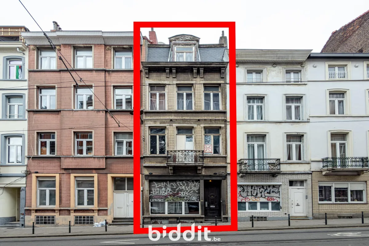 Huis te  koop in Sint-Gillis 1060 180000.00€ 4 slaapkamers m² - Zoekertje 633447