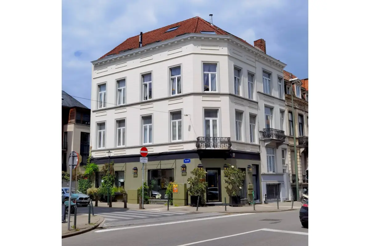 Appartementsgebouw te  koop in Ukkel 1180 1395000.00€ 6 slaapkamers 450.00m² - Zoekertje 633703