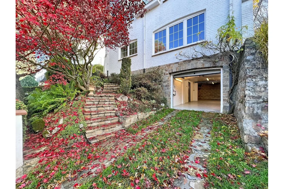 Villa à louer à Woluwe-Saint-Pierre 1150 2650.00€ 3 chambres 160.00m² - annonce 633858