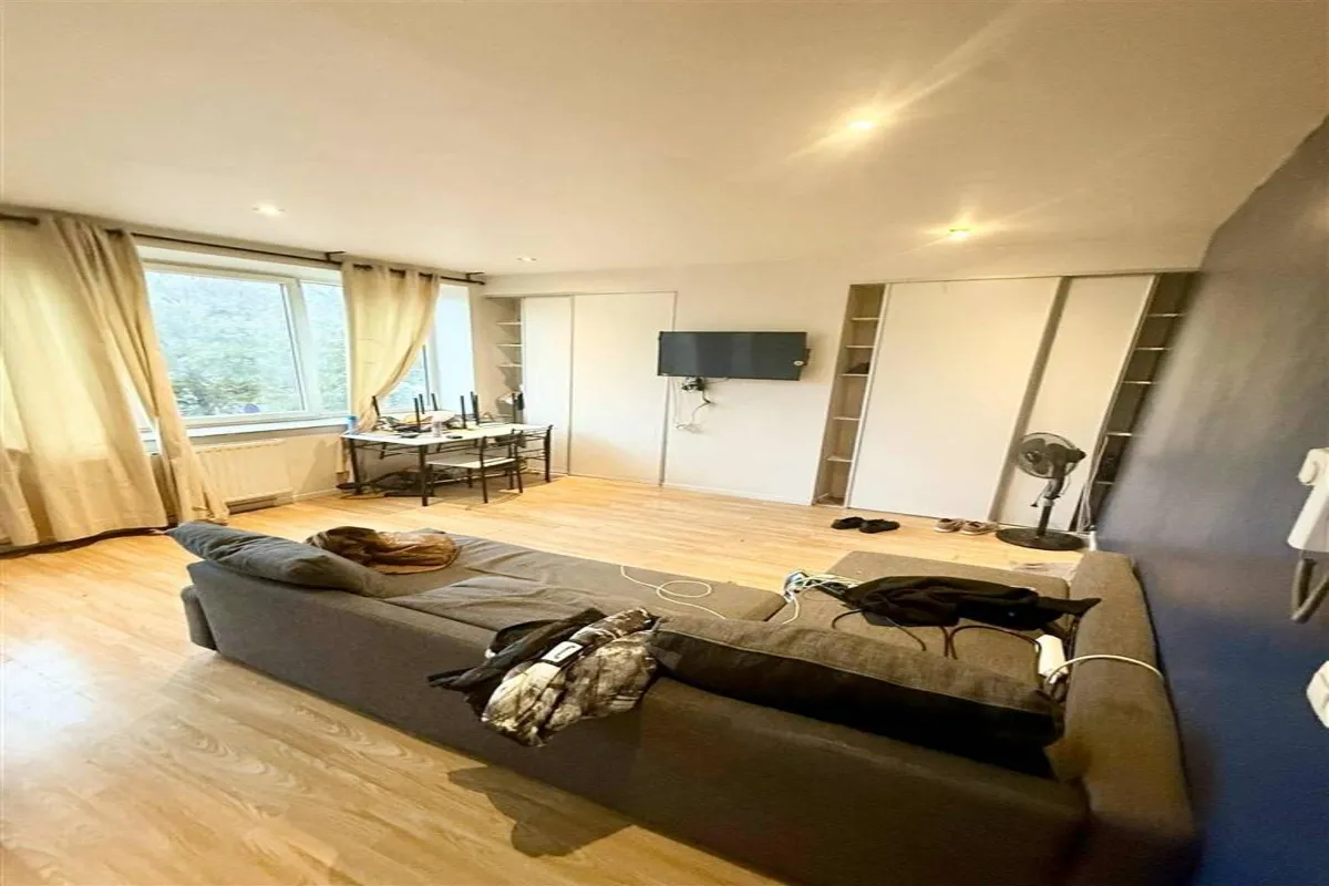 Appartement te  koop in Sint-Gillis 1060 200000.00€ 1 slaapkamers 55.00m² - Zoekertje 634324