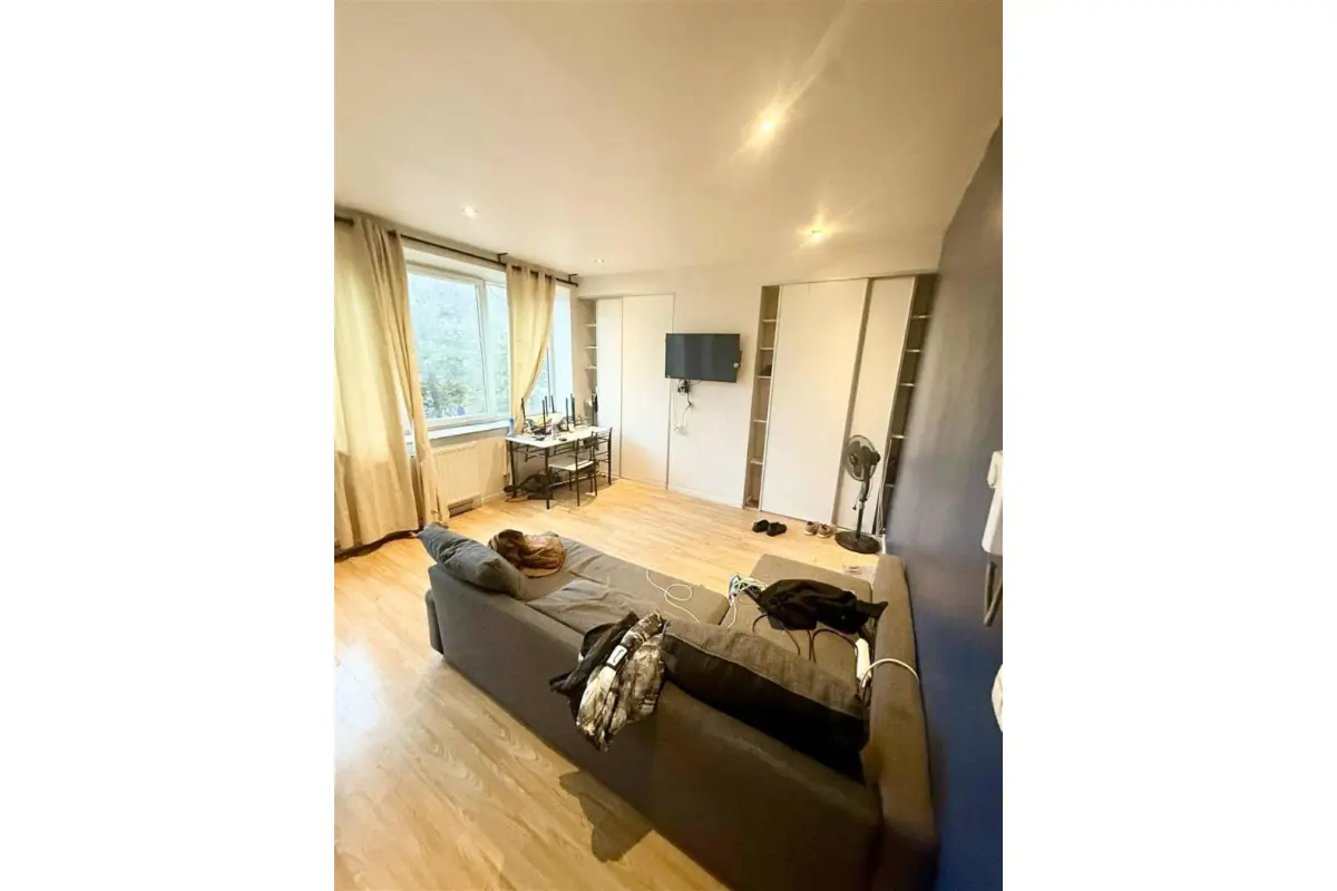 Appartement te  koop in Sint-Gillis 1060 200000.00€ 1 slaapkamers 55.00m² - Zoekertje 634324