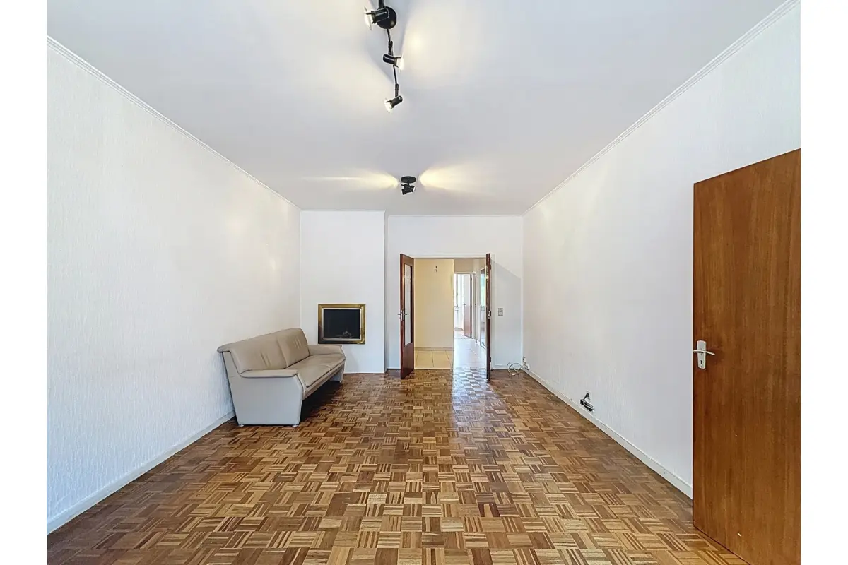 Benedenverdieping te  koop in Ukkel 1180 245000.00€ 2 slaapkamers 96.00m² - Zoekertje 634314