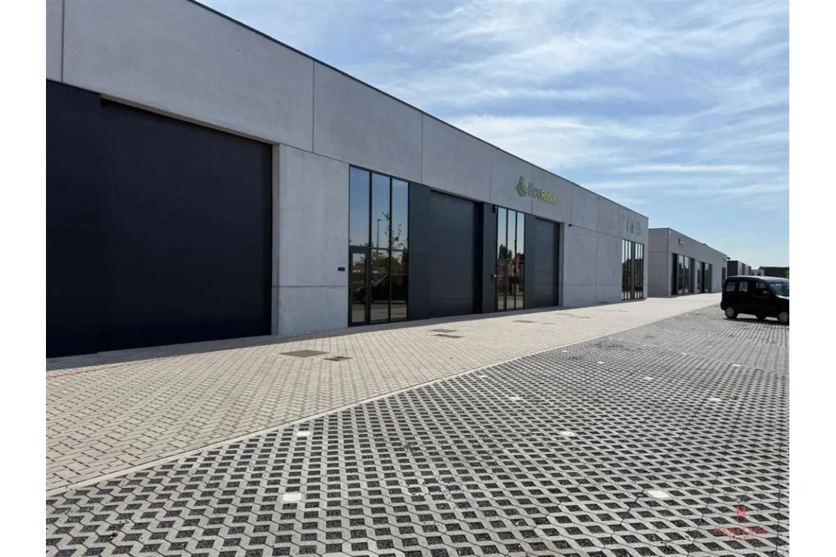 Immeuble mixte à louer à Dentergem 8720 1190.00€  chambres 305.33m² - annonce 634678