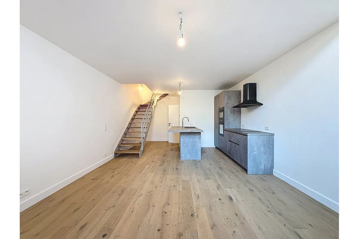 Duplex te  koop in Anderlecht 1070 395000.00€ 1 slaapkamers 74.00m² - Zoekertje 634672