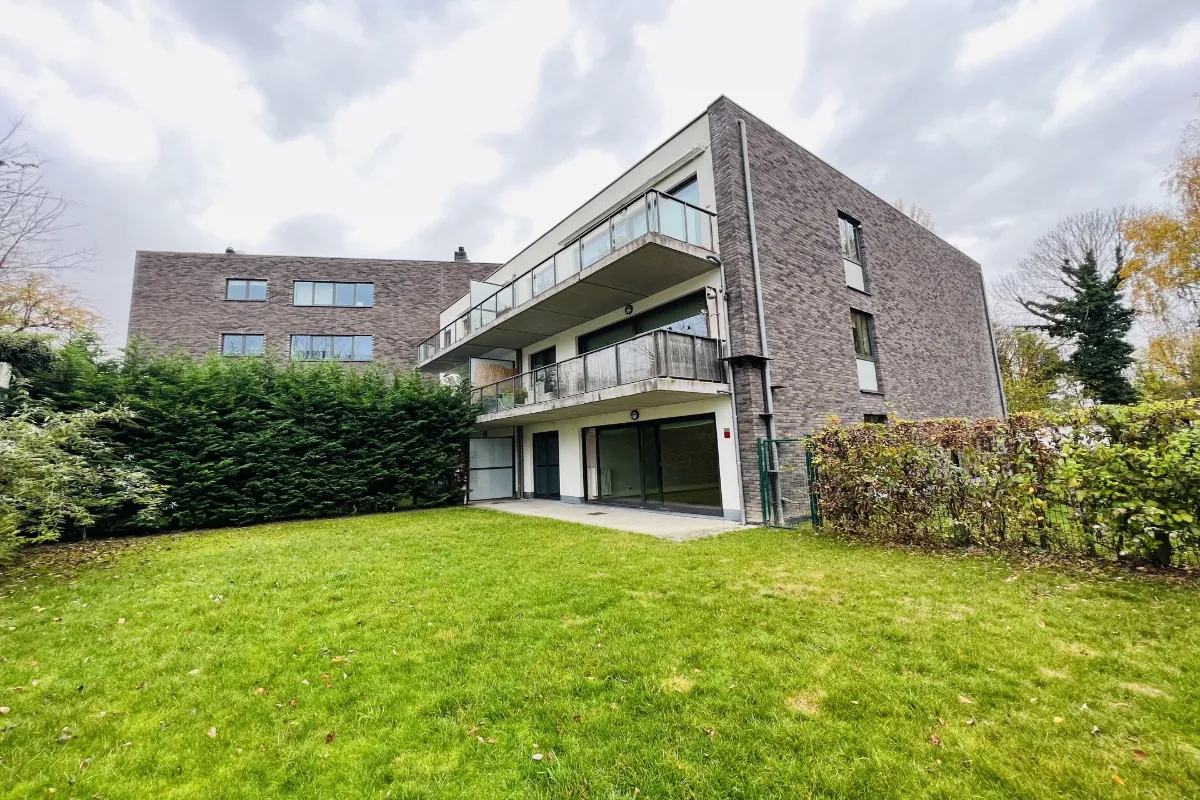 Appartement à louer à Berchem-Sainte-Agathe 1082 1700.00€ 3 chambres 139.00m² - annonce 634129