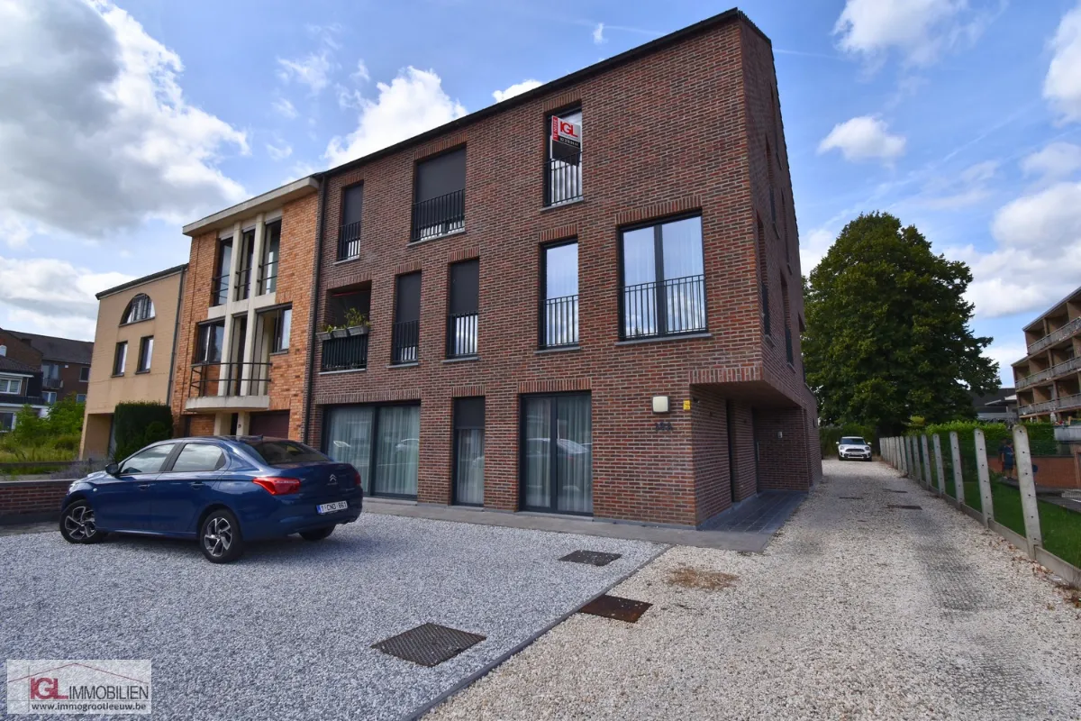 Duplex te  huur in Sint-Pieters-Leeuw 1600 1300.00€ 4 slaapkamers 112.00m² - Zoekertje 634051