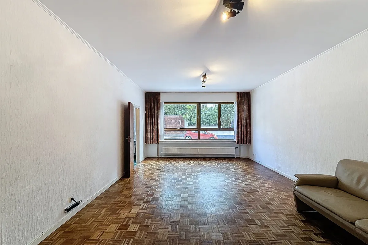 Benedenverdieping te  koop in Ukkel 1180 245000.00€ 3 slaapkamers 96.00m² - Zoekertje 634315