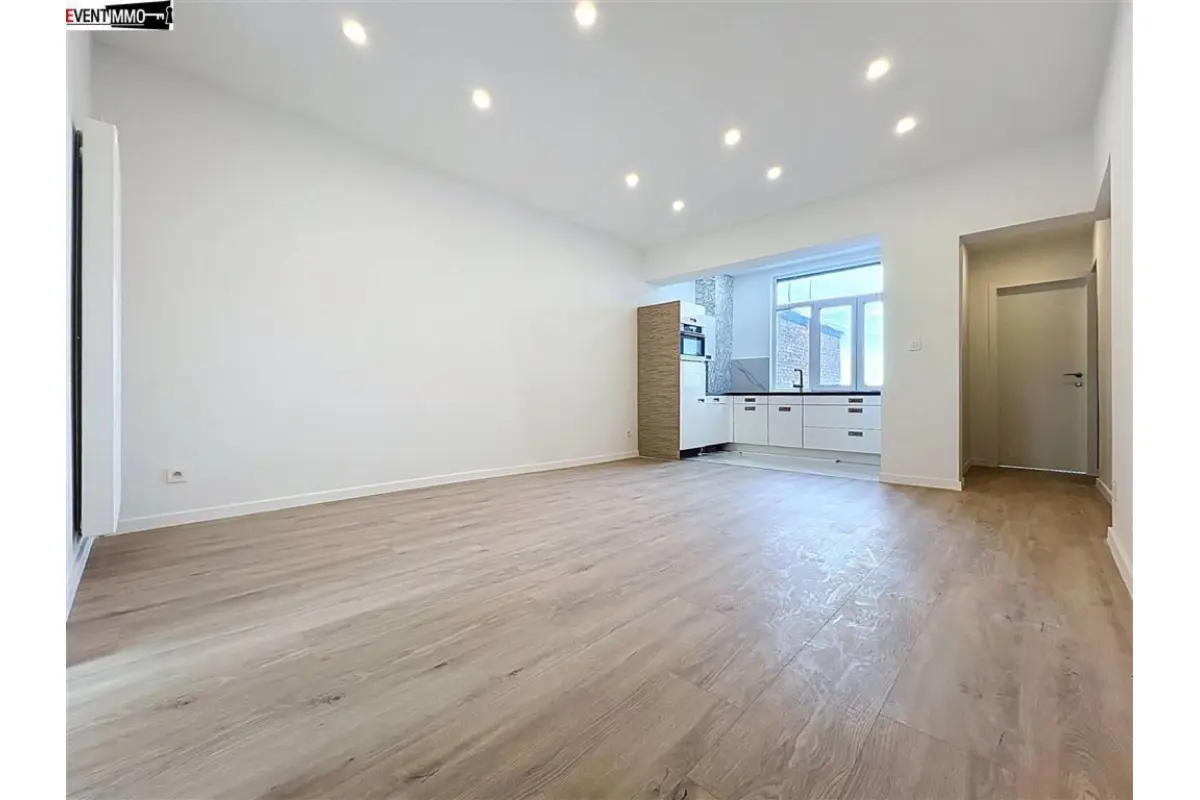 Appartement à  à Bruxelles 1000 1600.00€ 3 chambres 86.00m² - annonce 634670