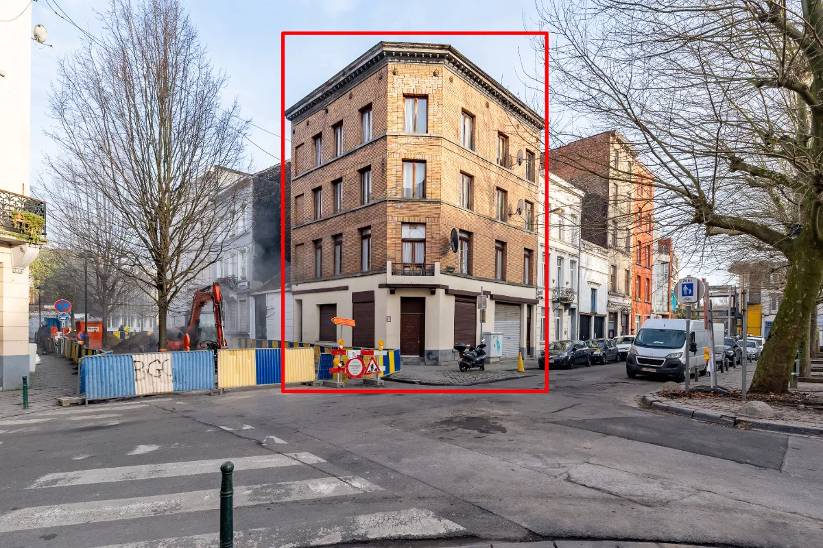 Appartementsgebouw te  koop in Anderlecht 1070 650000.00€ 5 slaapkamers 350.00m² - Zoekertje 634176