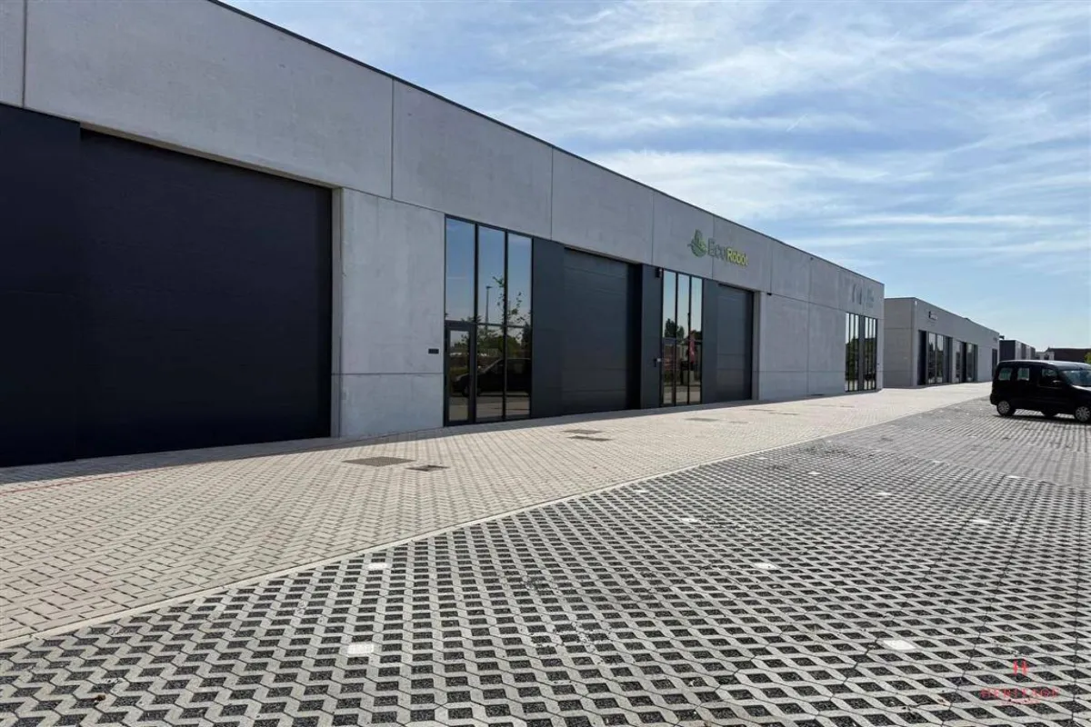 Parking / garage à louer à Dentergem 8720 1190.00€  chambres m² - annonce 634677