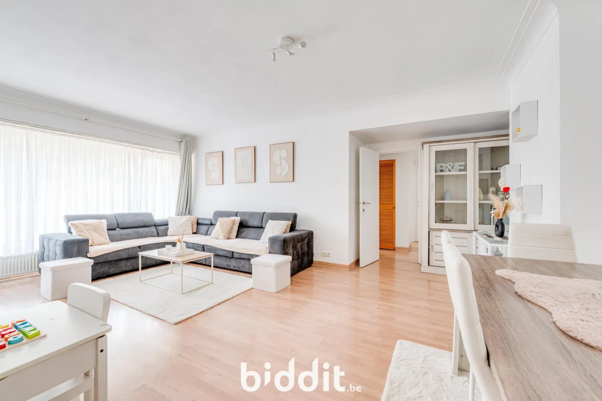 Appartement te  koop in Anderlecht 1070 175000.00€ 2 slaapkamers 65.00m² - Zoekertje 635696