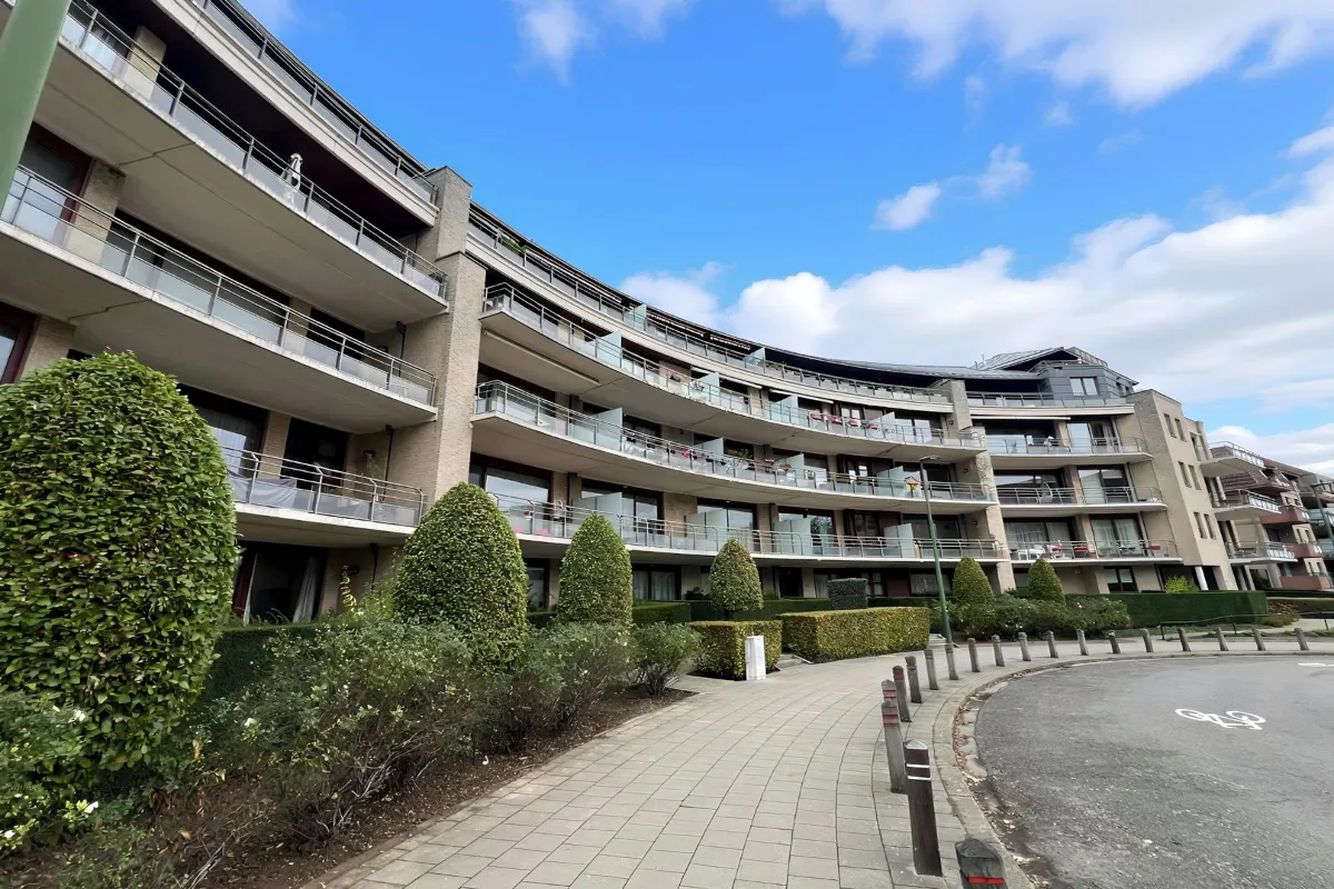 Appartement te  koop in Sint-Lambrechts-Woluwe 1200 565000.00€ 3 slaapkamers 130.00m² - Zoekertje 635149