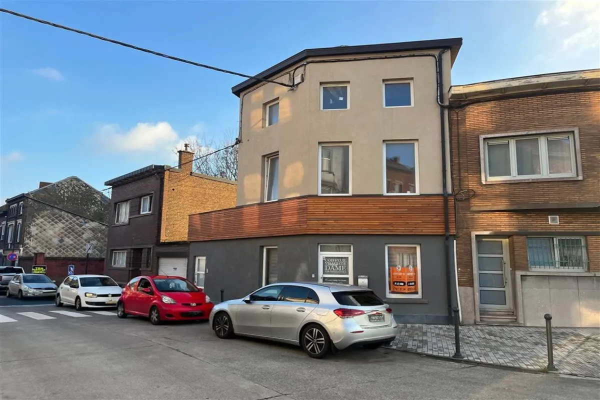 Handelszaak te  huur in Charleroi 6000 1000.00€  slaapkamers 75.90m² - Zoekertje 635468