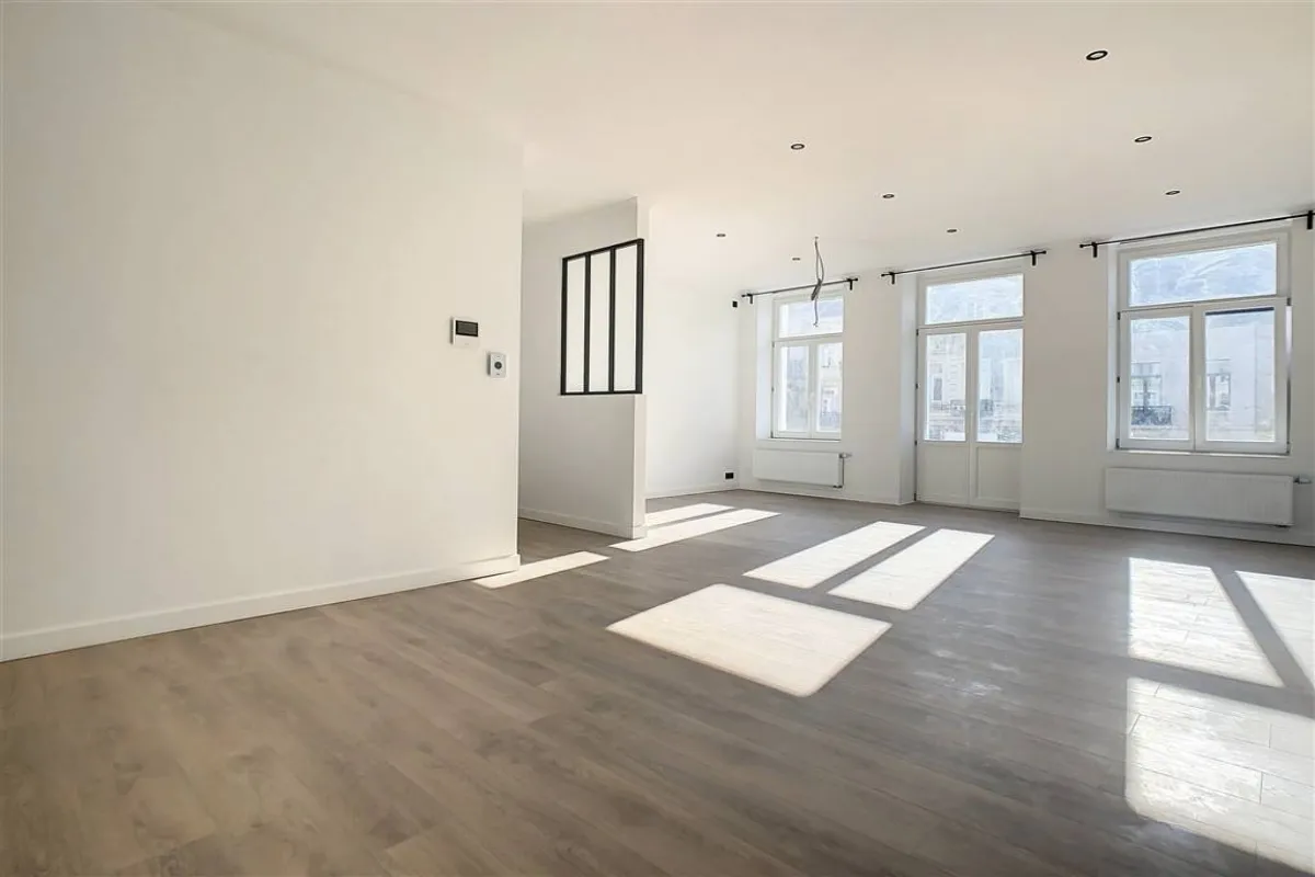 Appartement te  in Brussel 1000 1300.00€ 2 slaapkamers 100.00m² - Zoekertje 635477
