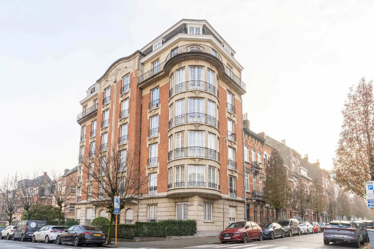 Appartement te  in Sint-Lambrechts-Woluwe 1200 1400.00€ 2 slaapkamers 100.00m² - Zoekertje 635299